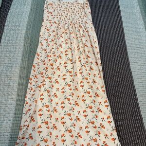 Abercrombie & Fitch xs midi peaches pattern— never worn